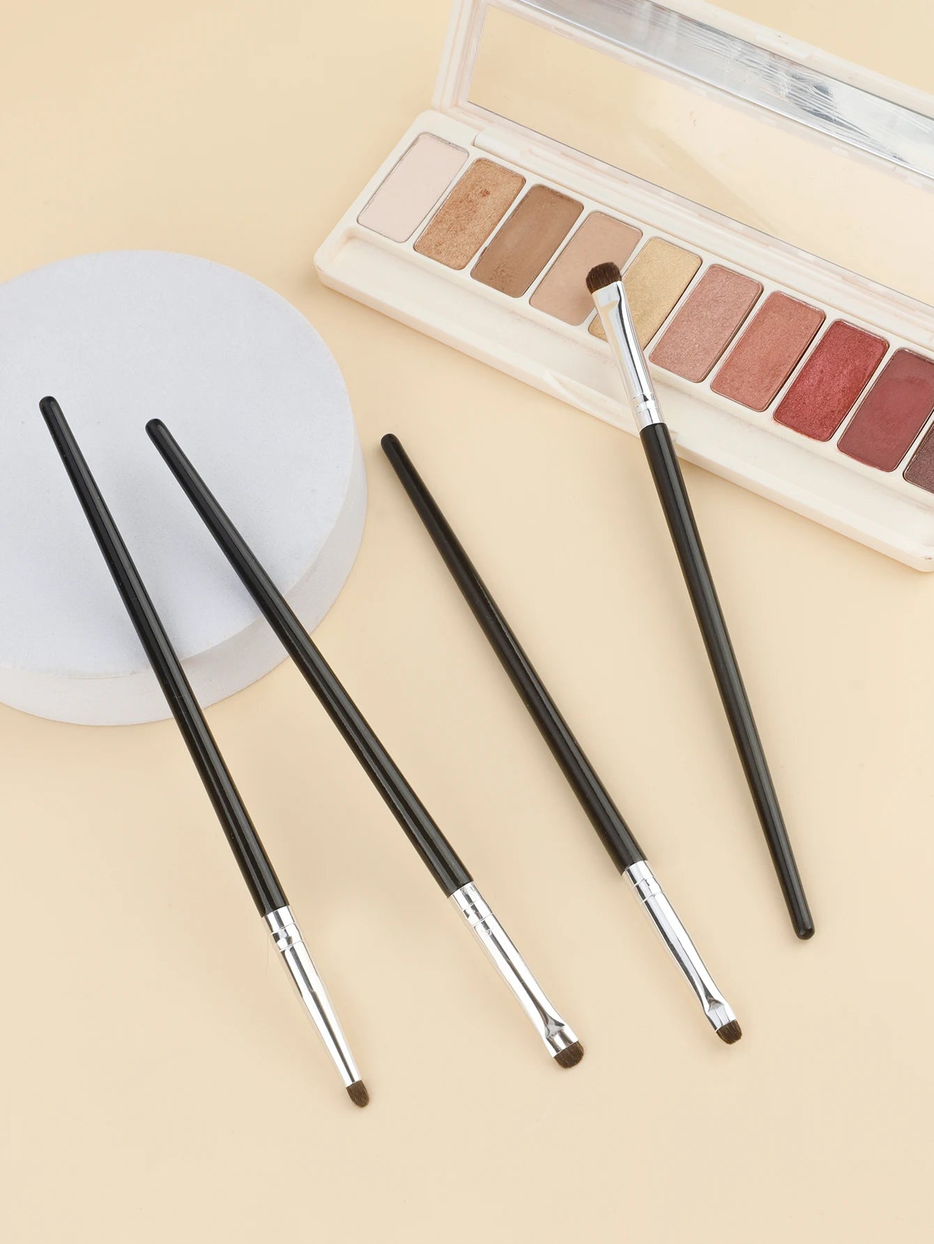 4-Pcs SET OF EYE MAKEUP TOOLS INCLUDING DETAIL BRUSH, EYE SHADOW BRUSH, EYELINER BRUSH, UNDER-EYE BRUSH, EYEBROW BRUSH
