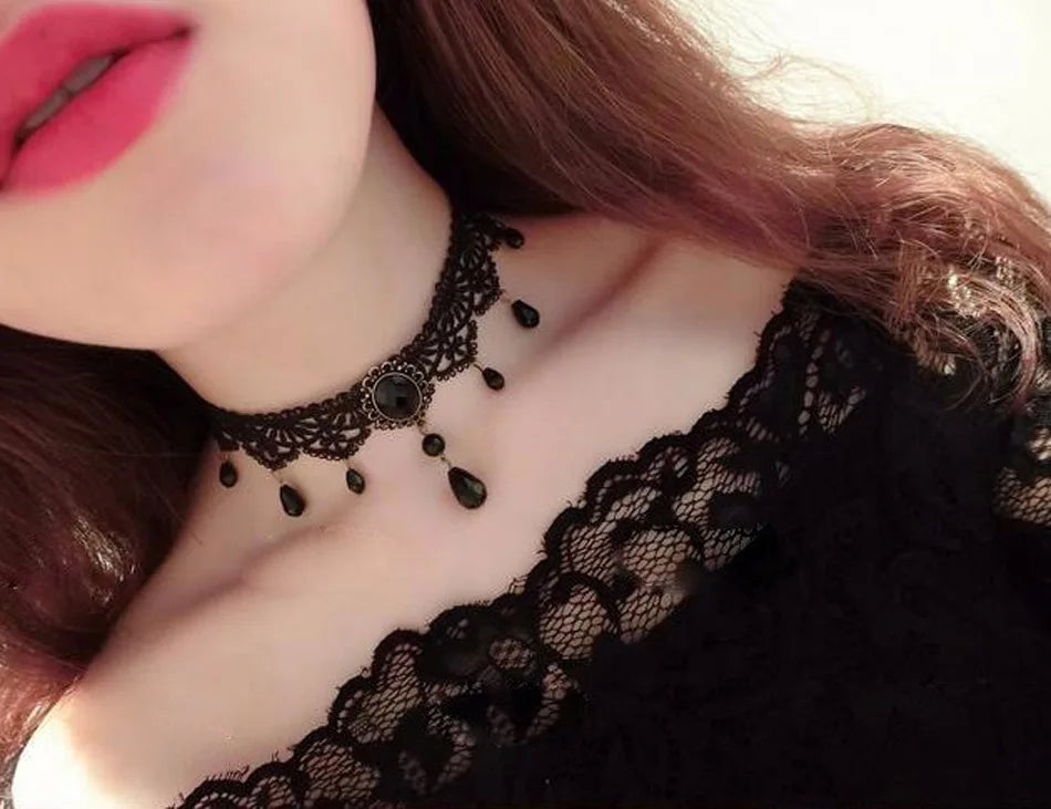 Lady Neck Jewelry Accessories Girl Lace Gothic Choker for Women Vintage Sexy Fashion Velvet Rose Beads Flower Necklace