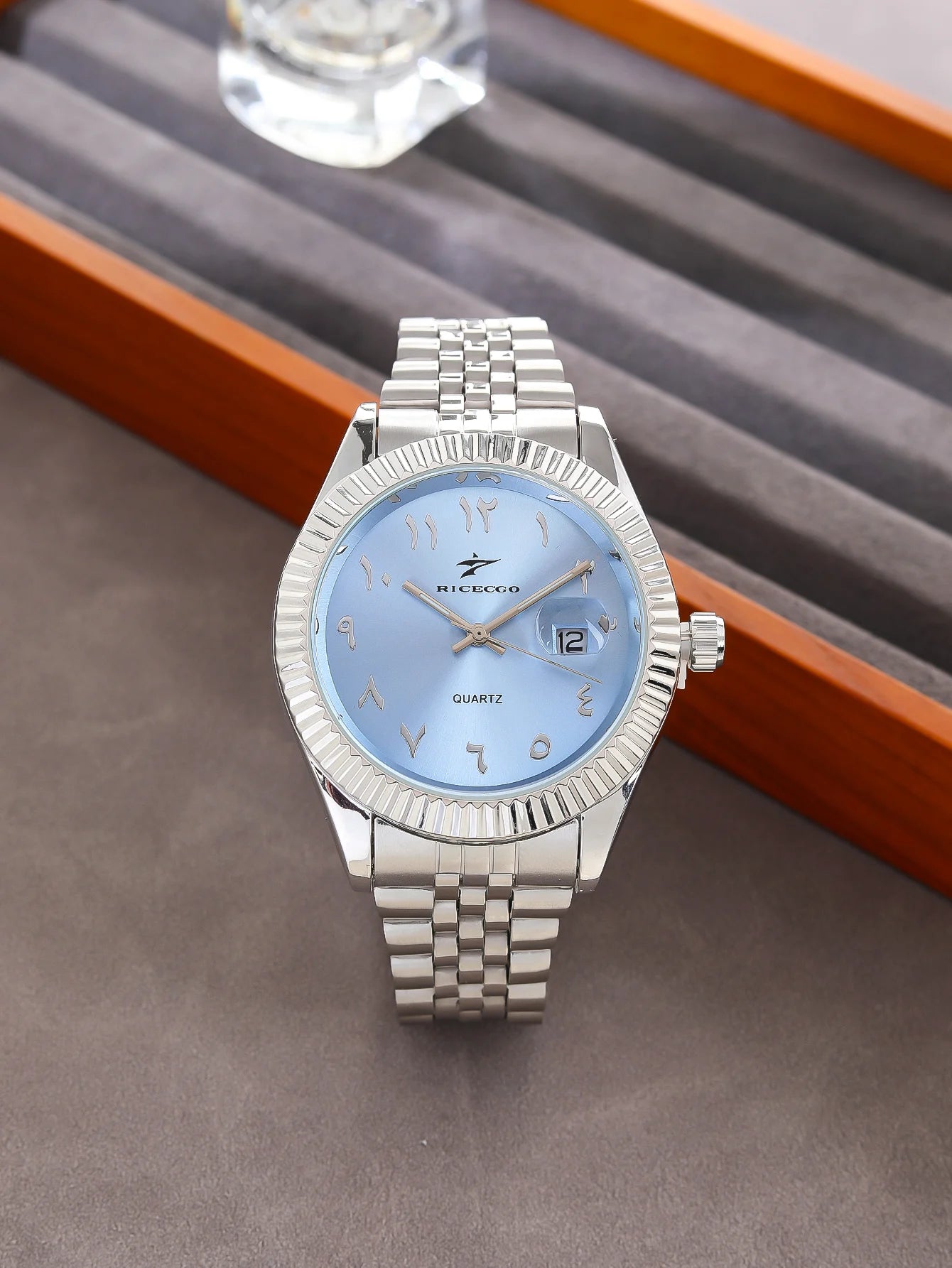 New Men Date Watches High-end Luxury Casual Calendar Stainless Steel Business WristWatch Leisure Sport WristWatch Clock