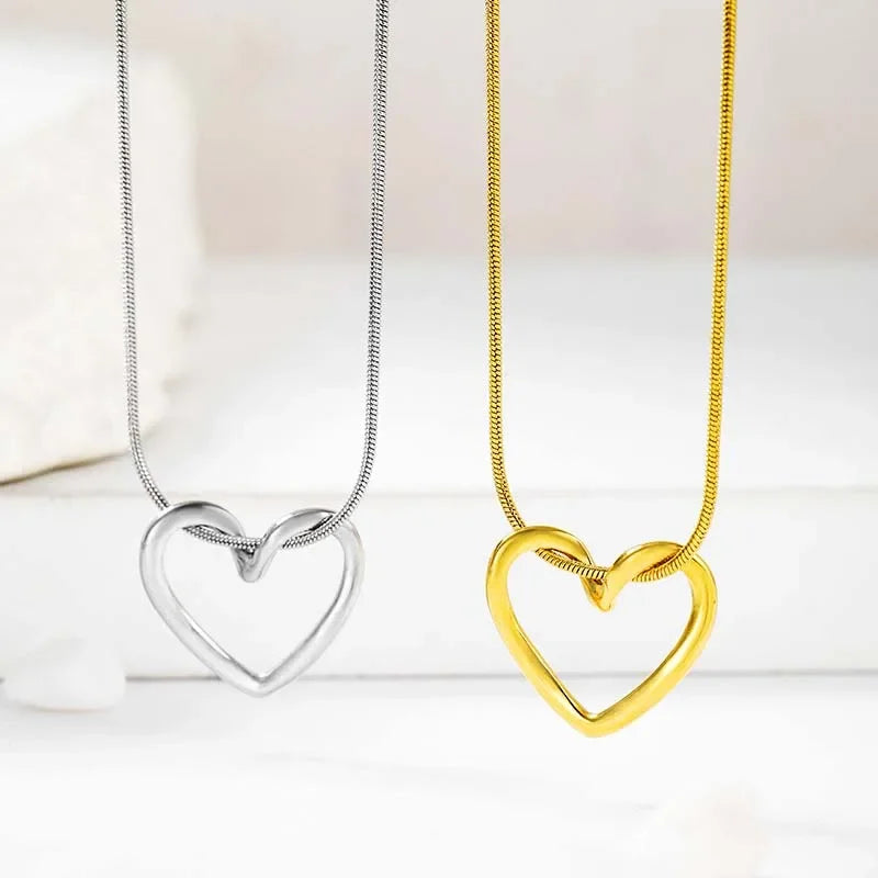 New Heart Necklace Ladies Clavicle Chain Neck Choker Necklaces for Women Jewelry Free Dropshipping Wholesale