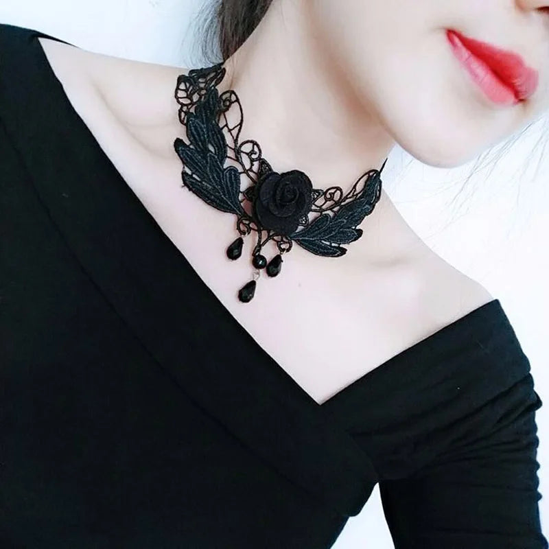 Lady Neck Jewelry Accessories Girl Lace Gothic Choker for Women Vintage Sexy Fashion Velvet Rose Beads Flower Necklace