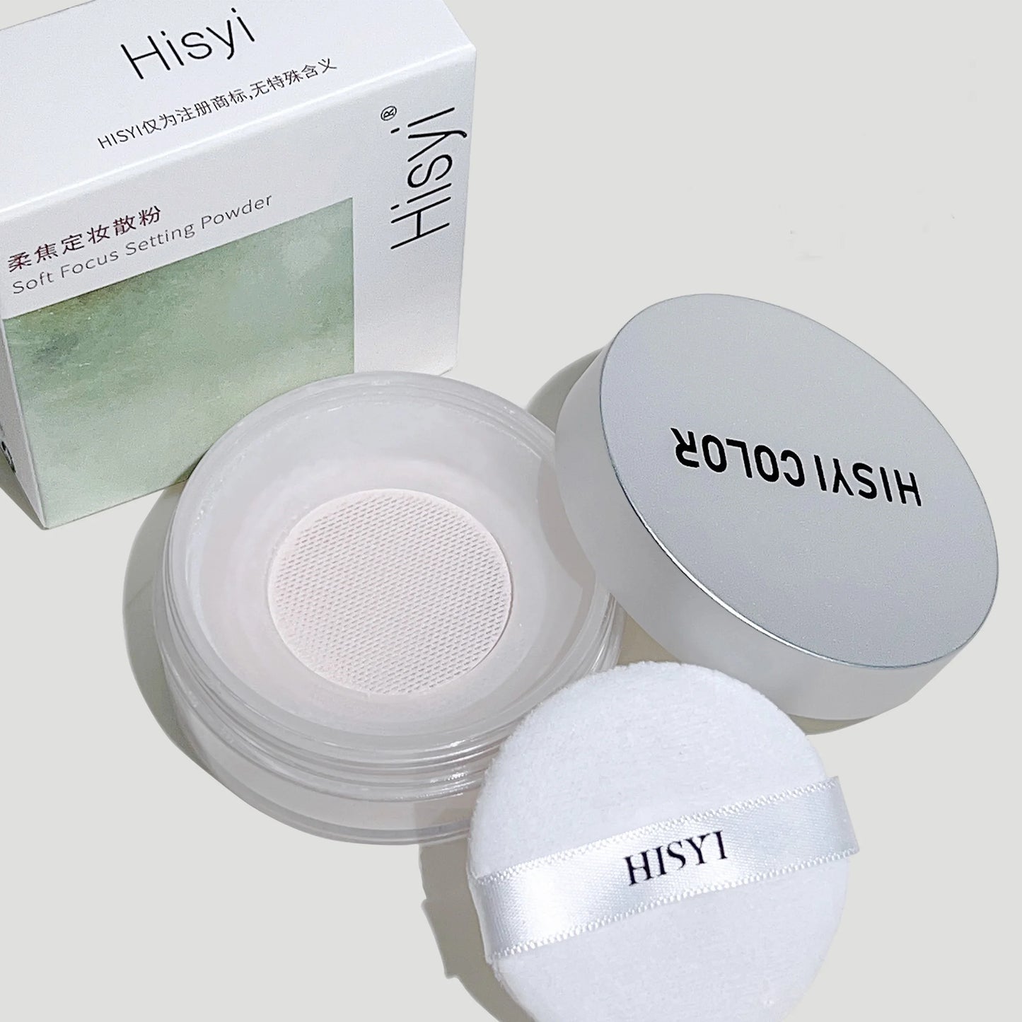 Waterproof and sweat-proof loose powder, brightens complexion with highlighting and whitening effects, matte finish.