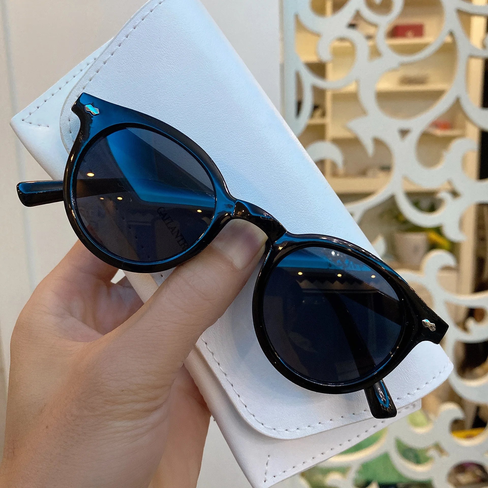 Women Sunglasses Fashion Big Round Sun Glasses For Female Oversized Shades Vintage Jelly Sunglass UV400 Eyewear Oculos De Sol