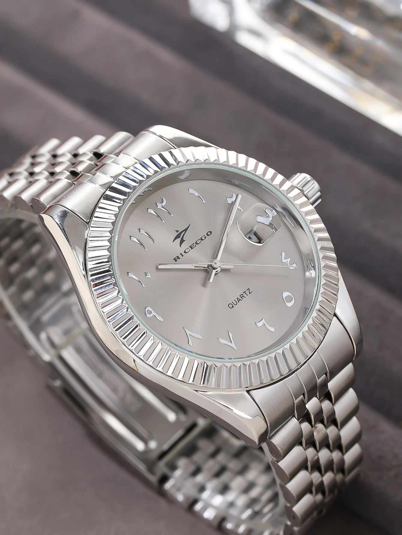 New Men Date Watches High-end Luxury Casual Calendar Stainless Steel Business WristWatch Leisure Sport WristWatch Clock