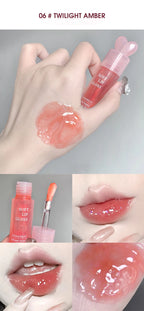 Lightweight and plump lip balm with a glossy mirror finish. The glass lips are moisturized and moisturized with lip oil