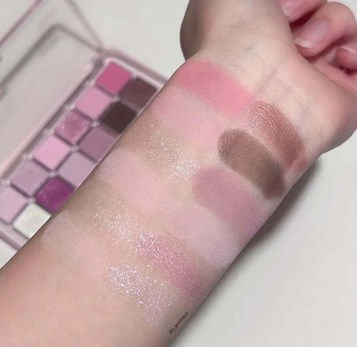12 Colors Pink Eye Shadow Pallete Clear Glitter Pearl ,Girl Beginner Makeup Nude Eyeshadow Low Saturation Korean Cosmetics