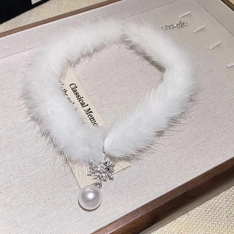 Plush Choker Neck Ring Pearl Necklace Women's Sexy Black White Furry Clavicle Chain Lolita Sweet Adjustable Neck Chains Jewelry