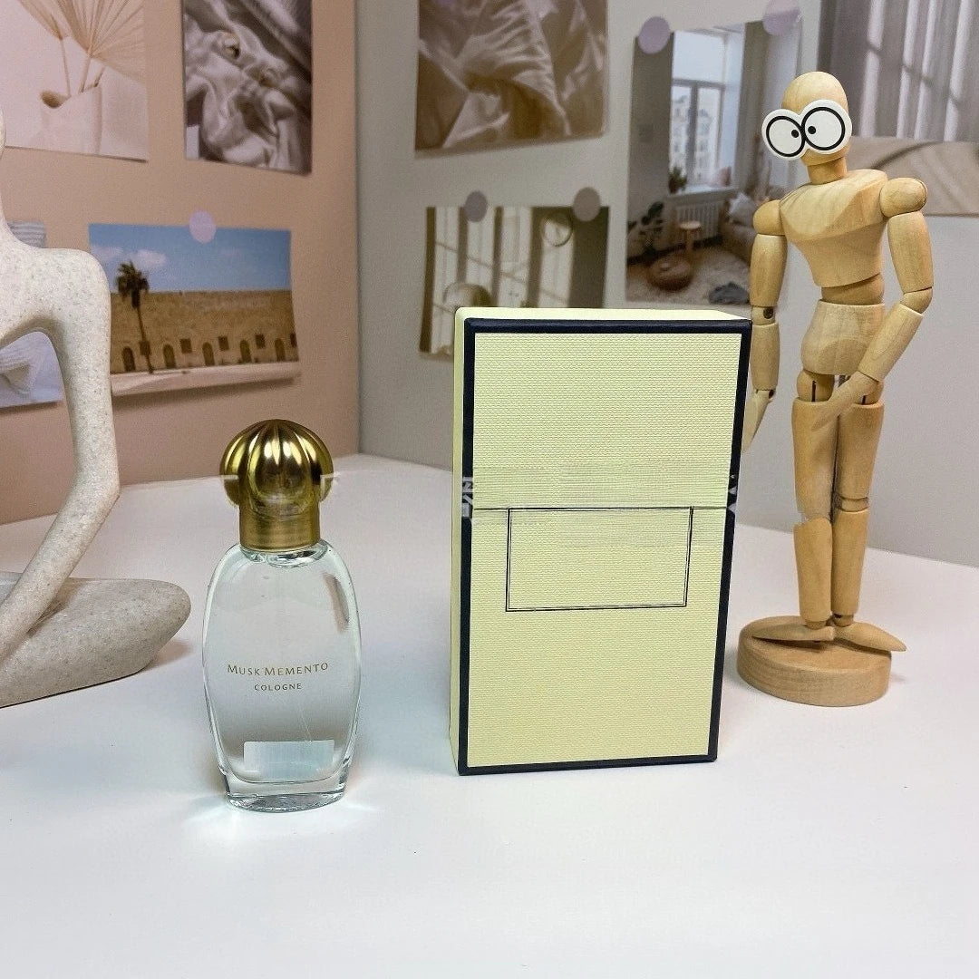 Perfume Emerald-Green Gold-Capped Eau De Cologne Sleek Square Bottled Herbal Fresh Vibrant Crisp Long-Lasting Fragrance Spray