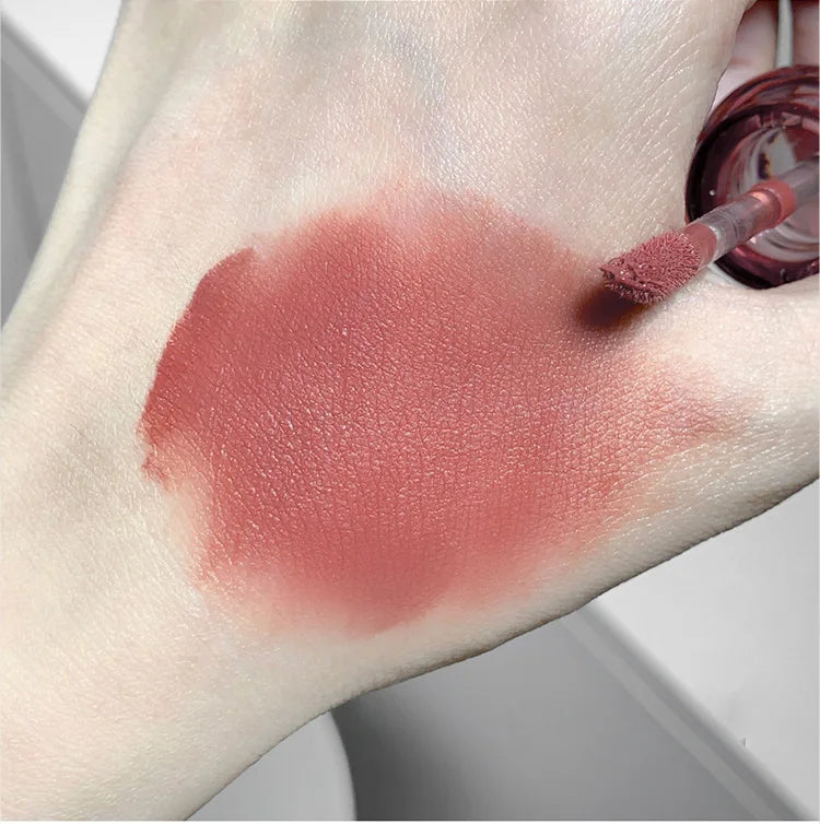 Artistic Soft Mist Mousse Lip Glaze Velvet Matte Lipstick Holding Makeup Not Easy to Sticky Cosmetics Lipstick