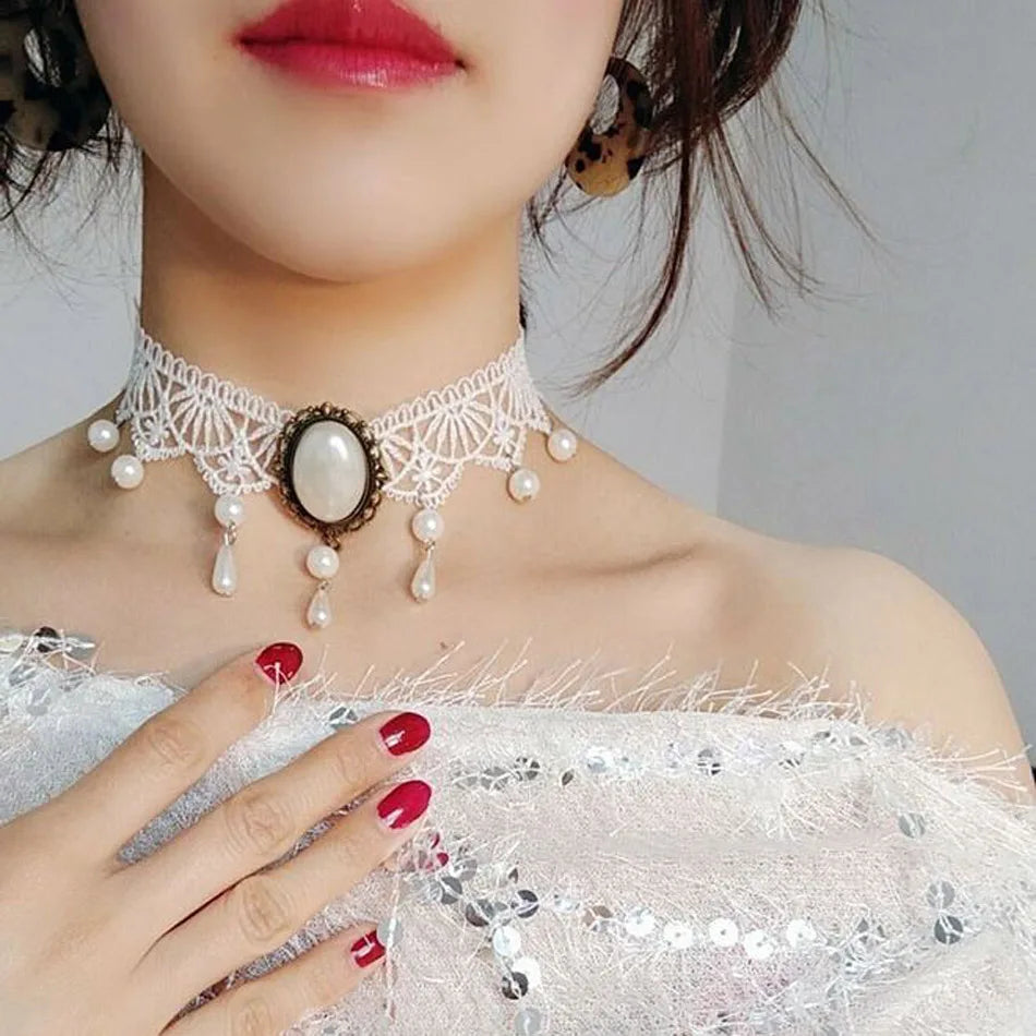 Lady Neck Jewelry Accessories Girl Lace Gothic Choker for Women Vintage Sexy Fashion Velvet Rose Beads Flower Necklace