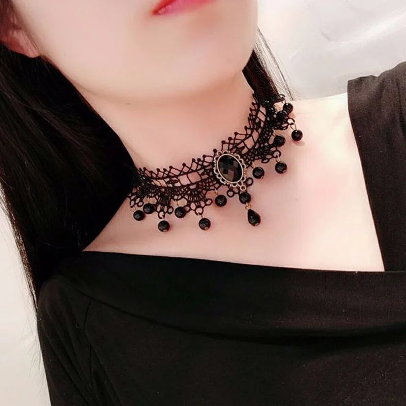 Lady Neck Jewelry Accessories Girl Lace Gothic Choker for Women Vintage Sexy Fashion Velvet Rose Beads Flower Necklace