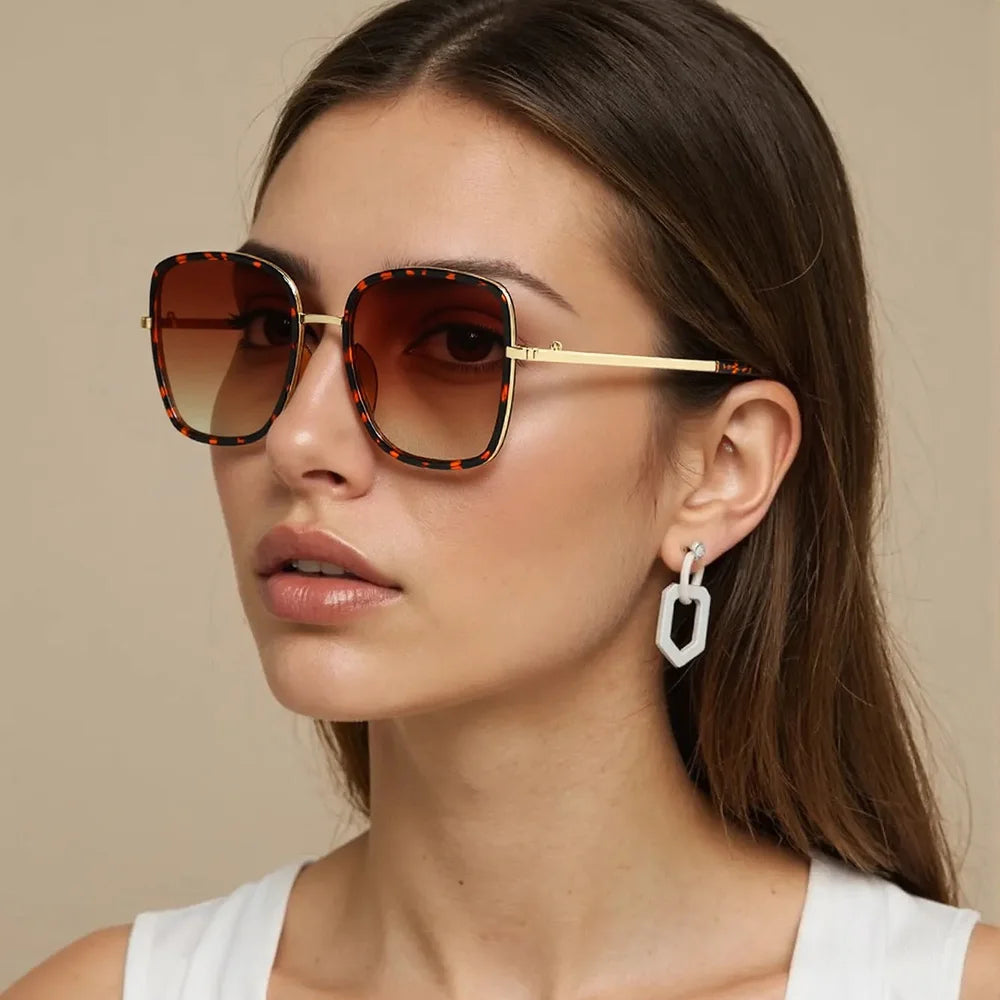 Luxury Square Large Frame Sunglasses for Women And Men Stylish Metal Decorated Light Daily Fashion Glasses