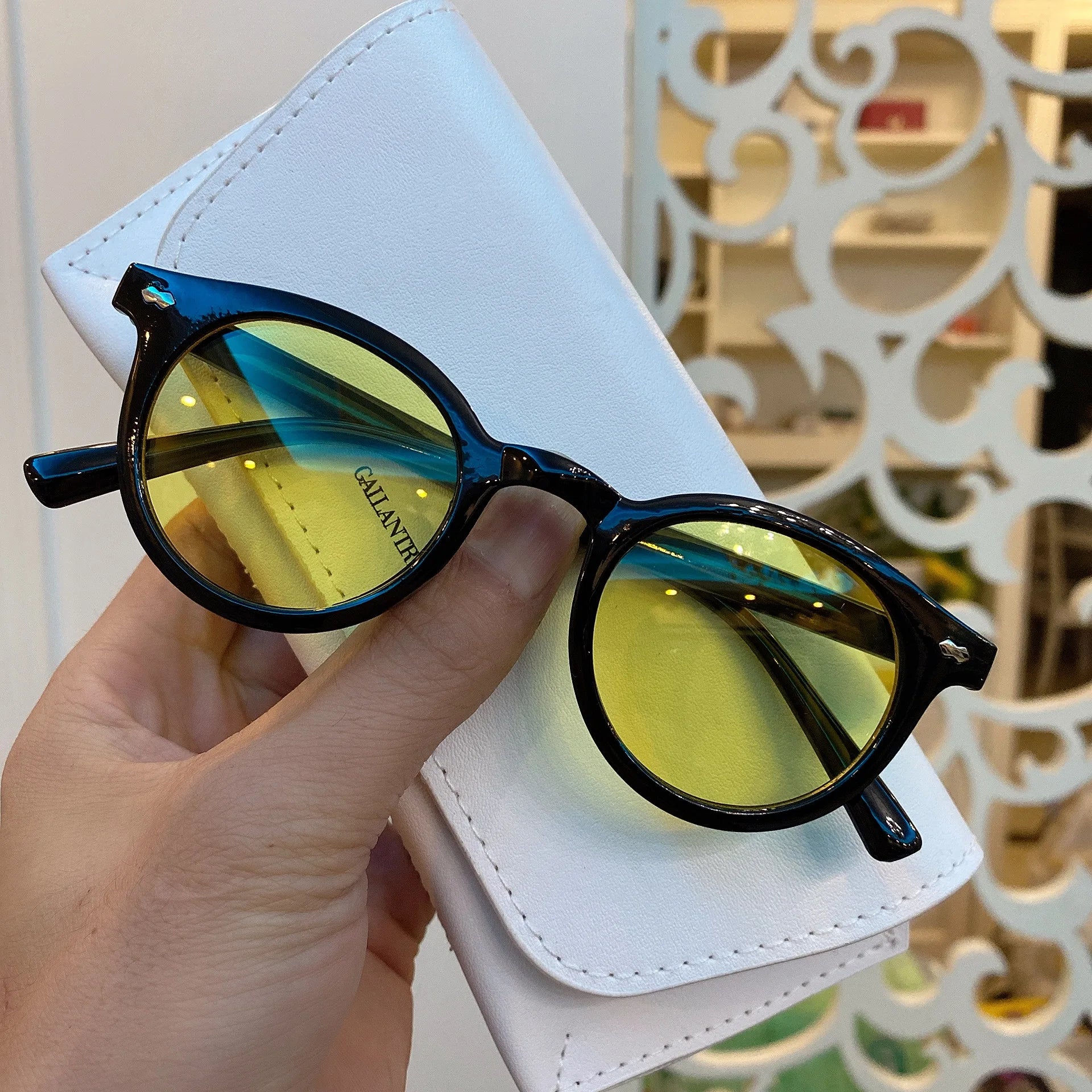 Women Sunglasses Fashion Big Round Sun Glasses For Female Oversized Shades Vintage Jelly Sunglass UV400 Eyewear Oculos De Sol