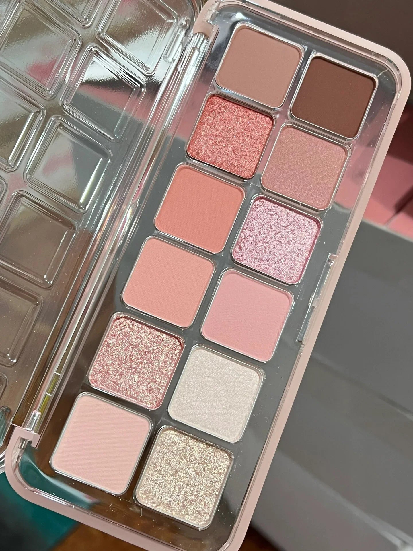 12 Colors Pink Eye Shadow Pallete Clear Glitter Pearl ,Girl Beginner Makeup Nude Eyeshadow Low Saturation Korean Cosmetics