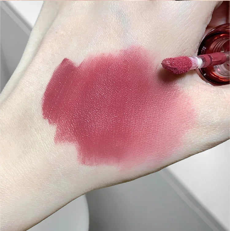 Artistic Soft Mist Mousse Lip Glaze Velvet Matte Lipstick Holding Makeup Not Easy to Sticky Cosmetics Lipstick