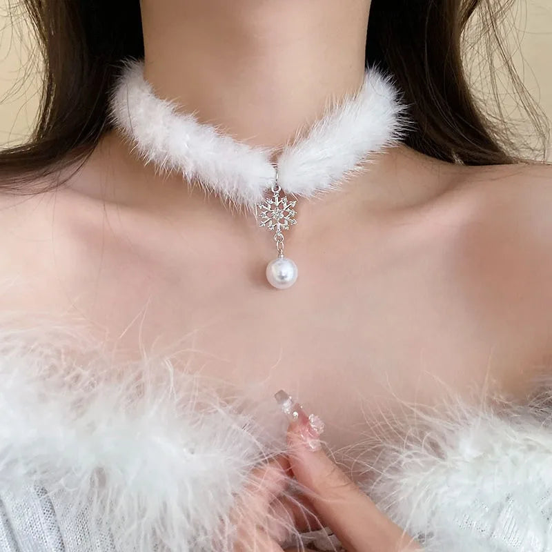 Plush Choker Neck Ring Pearl Necklace Women's Sexy Black White Furry Clavicle Chain Lolita Sweet Adjustable Neck Chains Jewelry