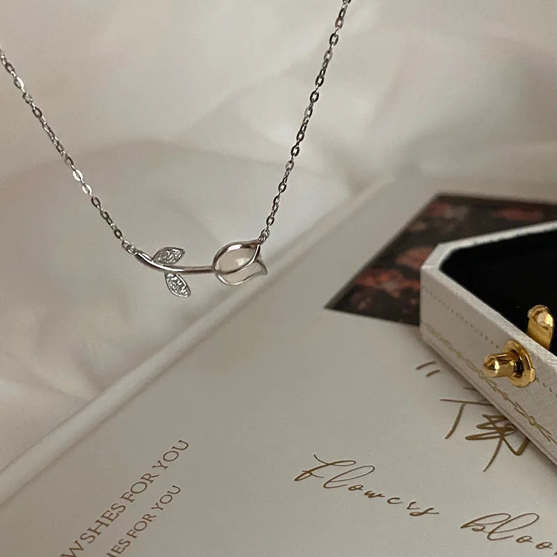 Women's Neck Chain 1 Dollar Items Bow Wreath Pendant Necklace Female, Light Luxury Niche Starry Collarbone Chain Ins