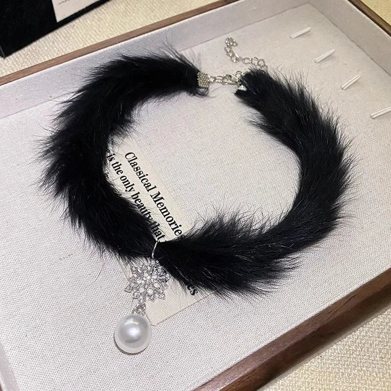 Plush Choker Neck Ring Pearl Necklace Women's Sexy Black White Furry Clavicle Chain Lolita Sweet Adjustable Neck Chains Jewelry