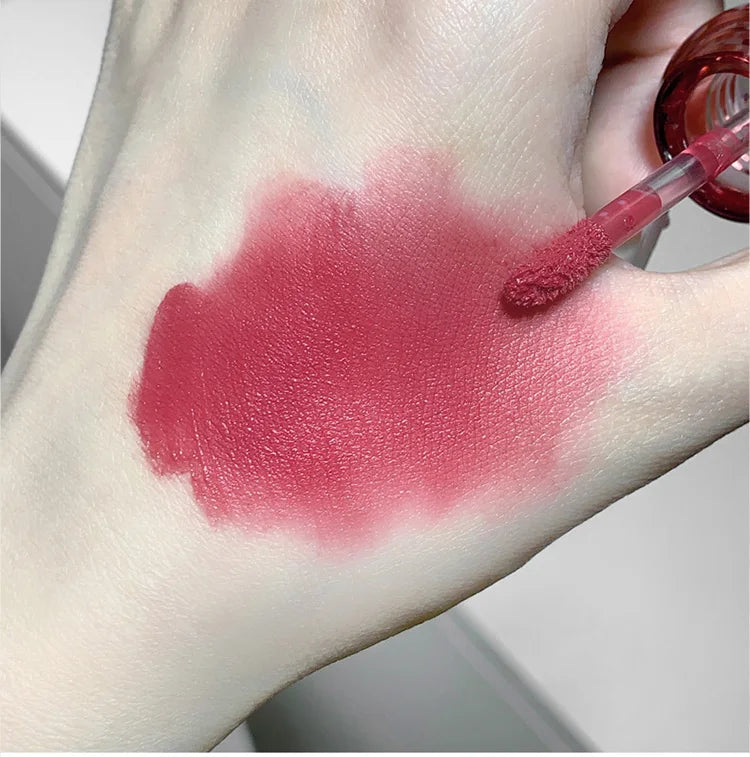 Artistic Soft Mist Mousse Lip Glaze Velvet Matte Lipstick Holding Makeup Not Easy to Sticky Cosmetics Lipstick