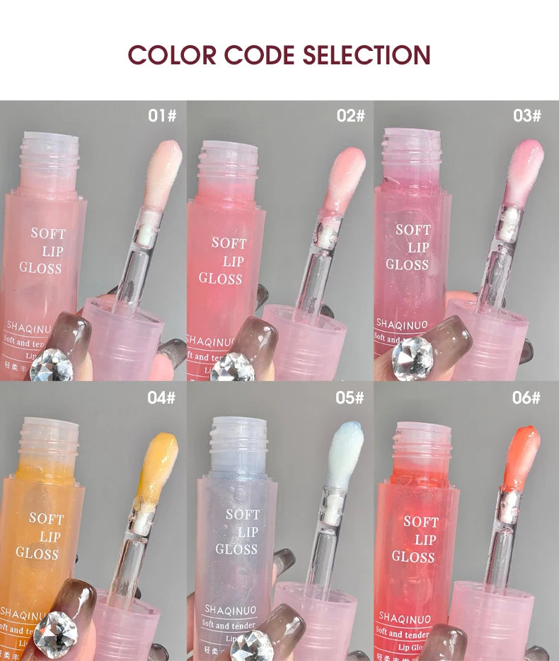Lightweight and plump lip balm with a glossy mirror finish. The glass lips are moisturized and moisturized with lip oil