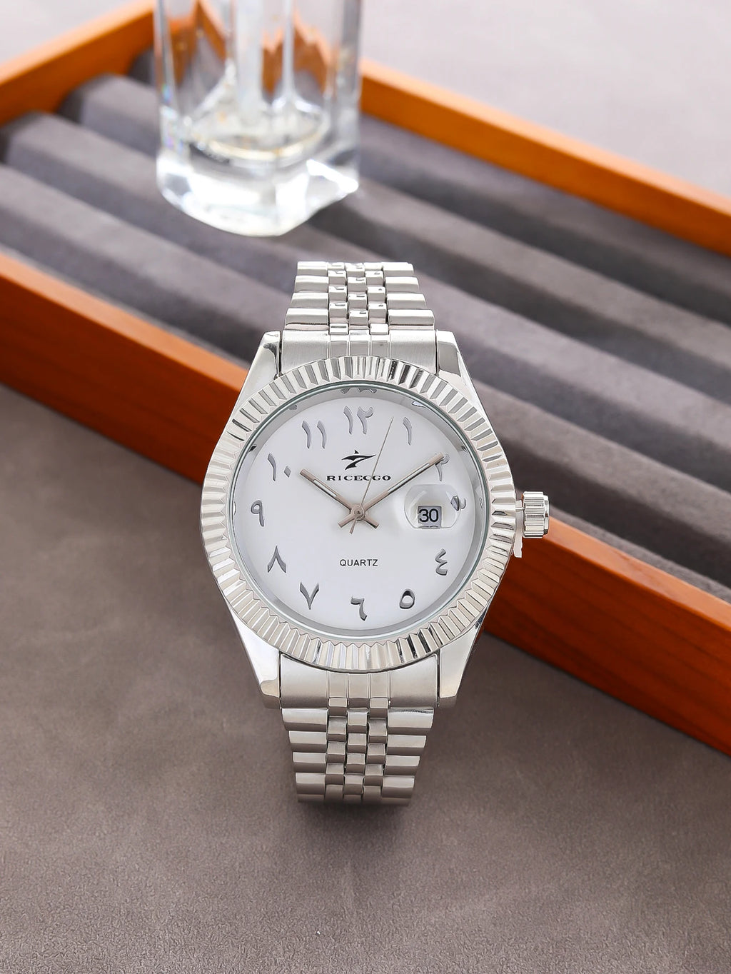 New Men Date Watches High-end Luxury Casual Calendar Stainless Steel Business WristWatch Leisure Sport WristWatch Clock