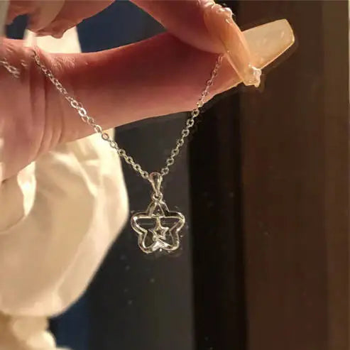 Women's Neck Chain 1 Dollar Items Bow Wreath Pendant Necklace Female, Light Luxury Niche Starry Collarbone Chain Ins