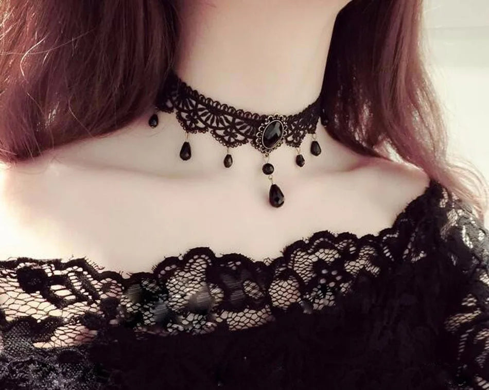 Lady Neck Jewelry Accessories Girl Lace Gothic Choker for Women Vintage Sexy Fashion Velvet Rose Beads Flower Necklace