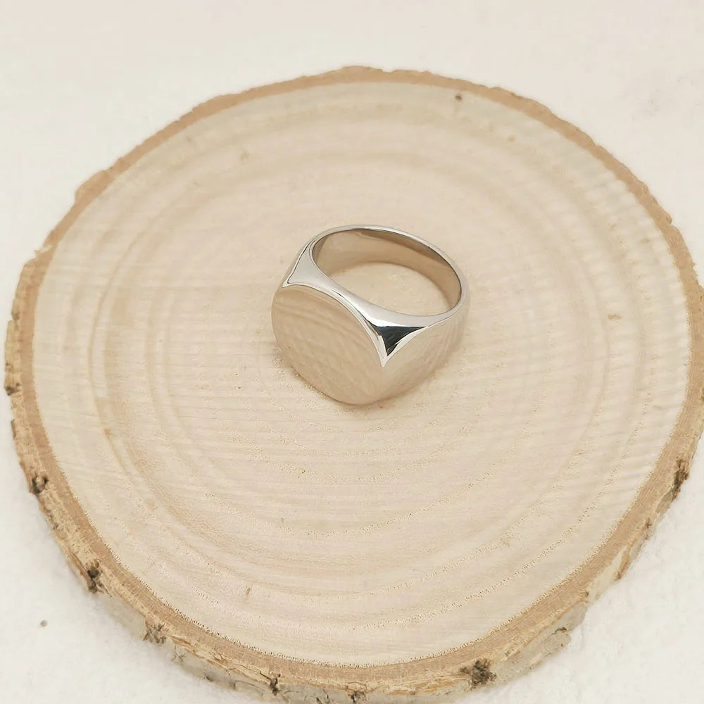 Minimalist ring, men's trend, personality, European and American hip-hop niche design, high-end index finger ring, tail ring